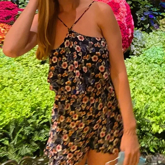 Tjmaxx Floral Romper, worn once - Picture 4 of 5